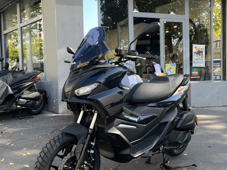 APRILIA SR-GT 125
