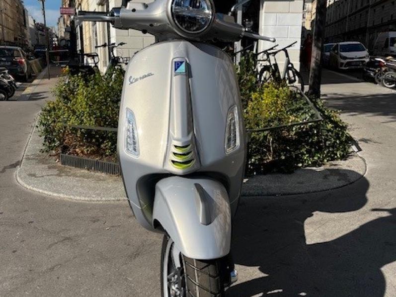 VESPA PRIMAVERA 125 TECH